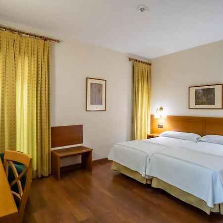 Yit Conquista De Toledo Hotel Exterior photo