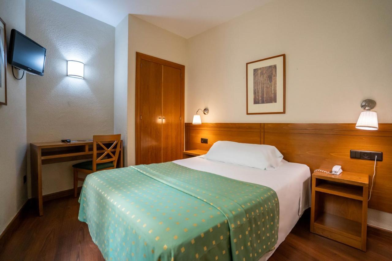 Yit Conquista De Toledo Hotel Exterior photo