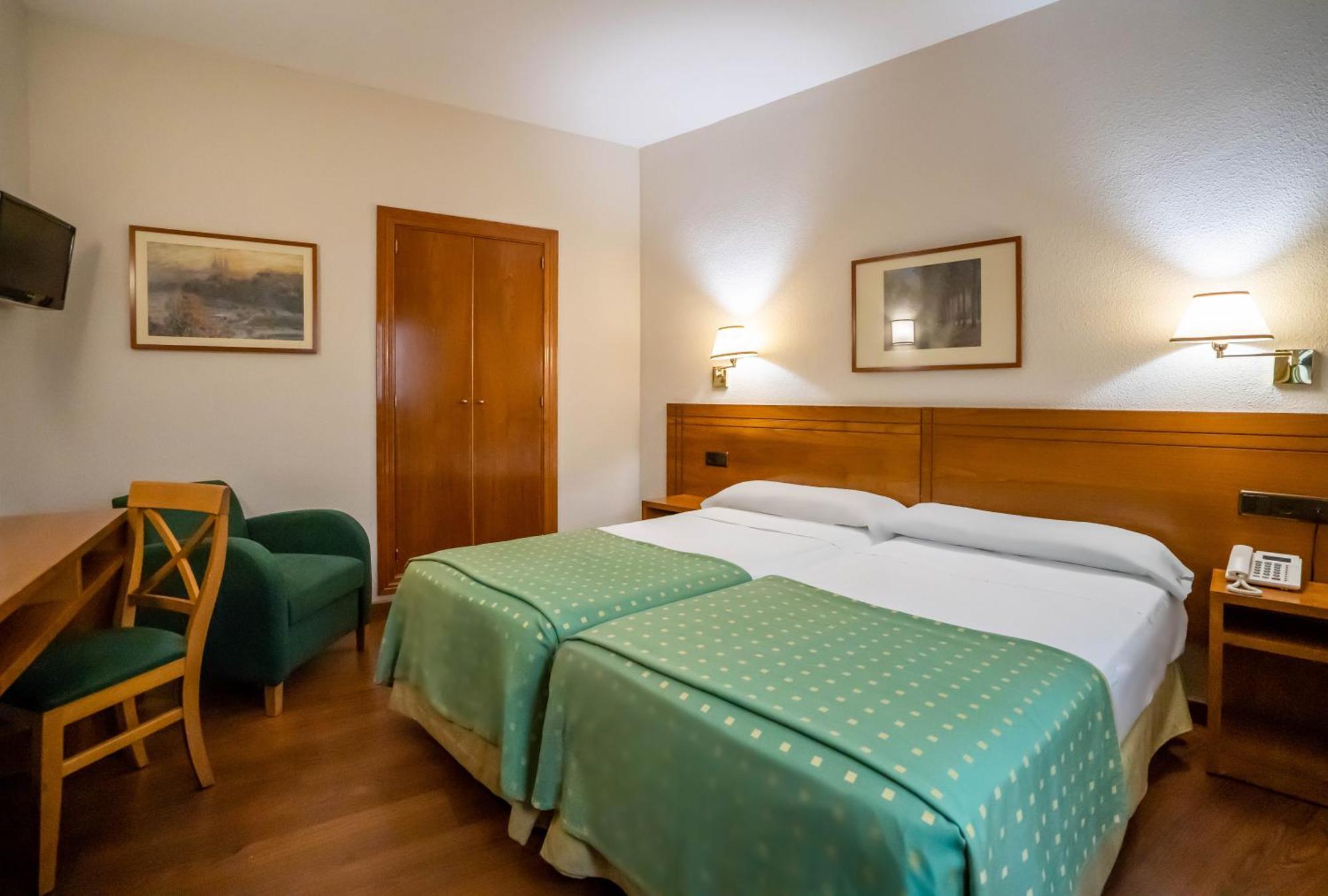 Yit Conquista De Toledo Hotel Exterior photo