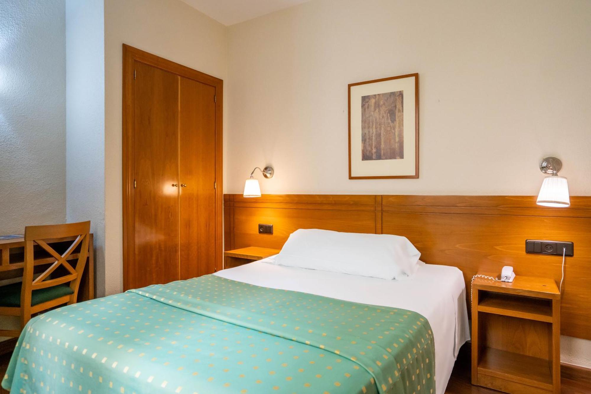 Yit Conquista De Toledo Hotel Exterior photo