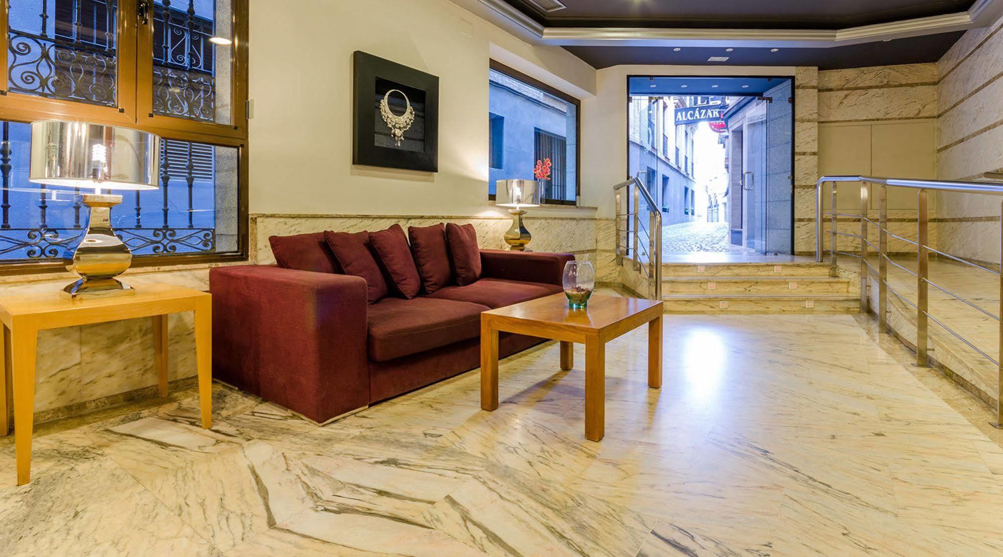 Yit Conquista De Toledo Hotel Exterior photo