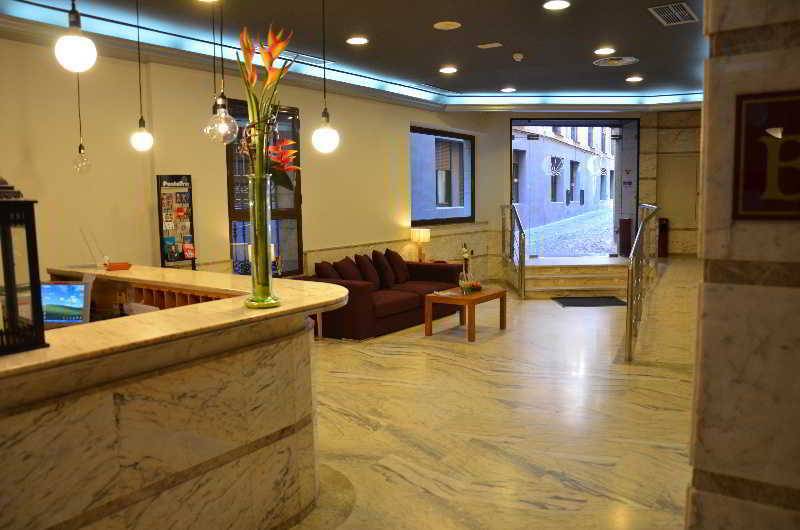 Yit Conquista De Toledo Hotel Exterior photo
